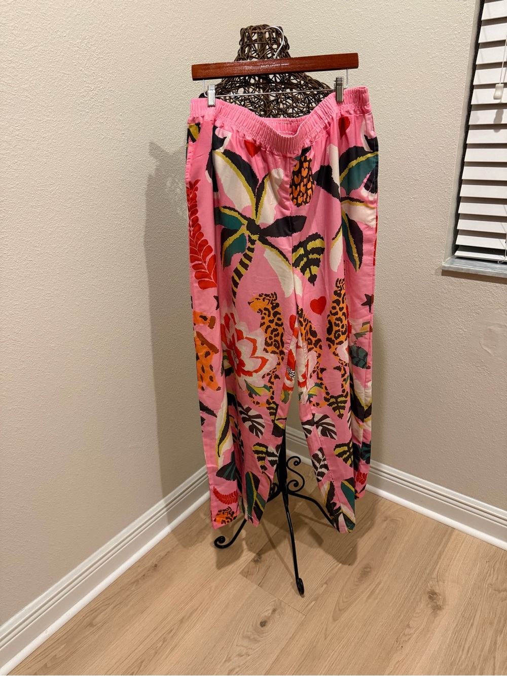 TikTok Viral Nice to Meet you Pink Tropical Print Lounge Pants